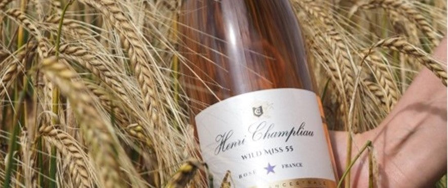 You love sparkling rosé? So do we!