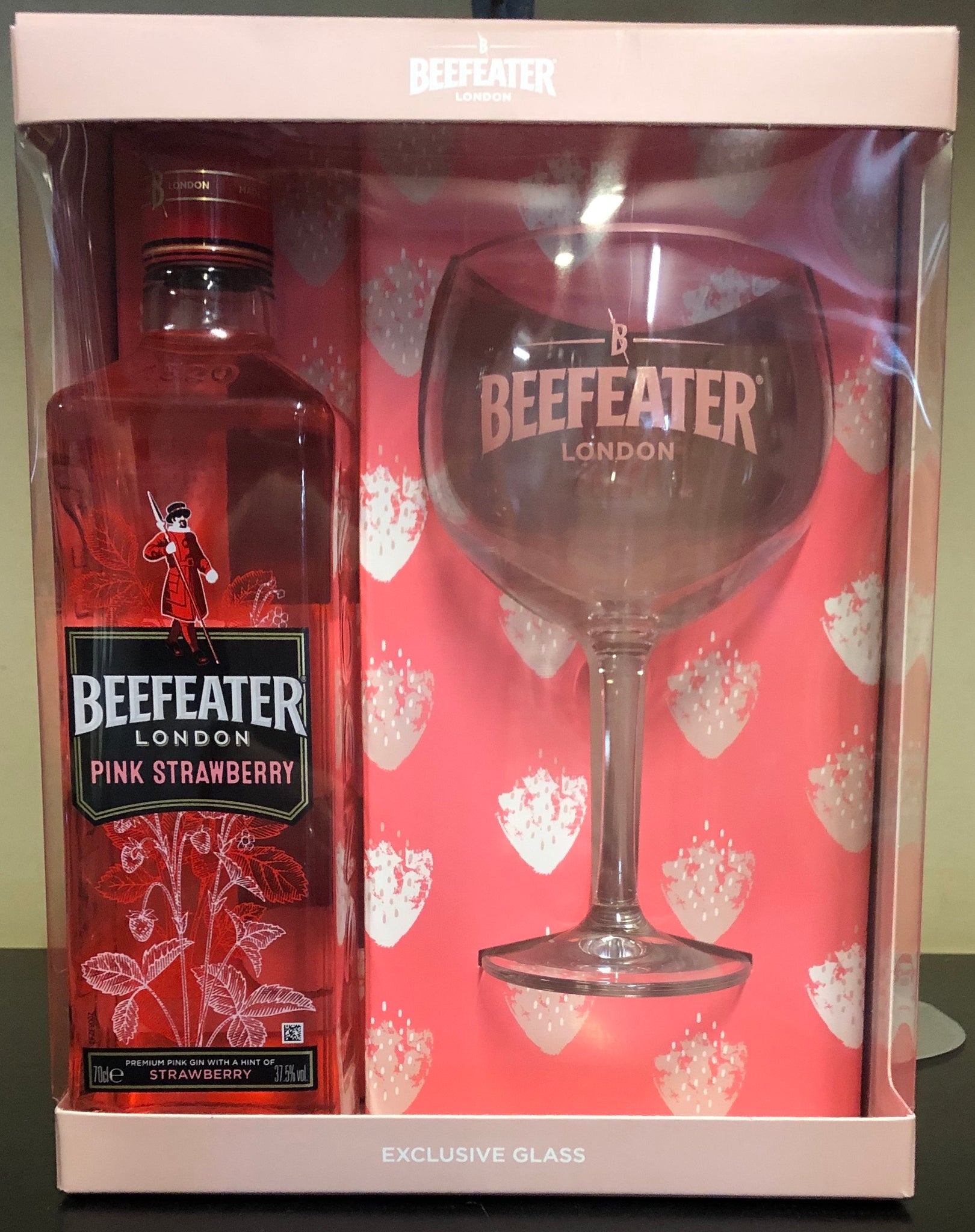 Beefeater Pink Strawberry Gin Gift Set